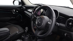 2024 (73) MINI HATCHBACK 1.5 Cooper Classic Premium 5dr Auto 5712998