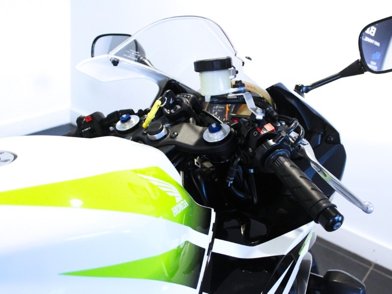 2009 (09) HONDA CBR600RR Hanspree 3607736