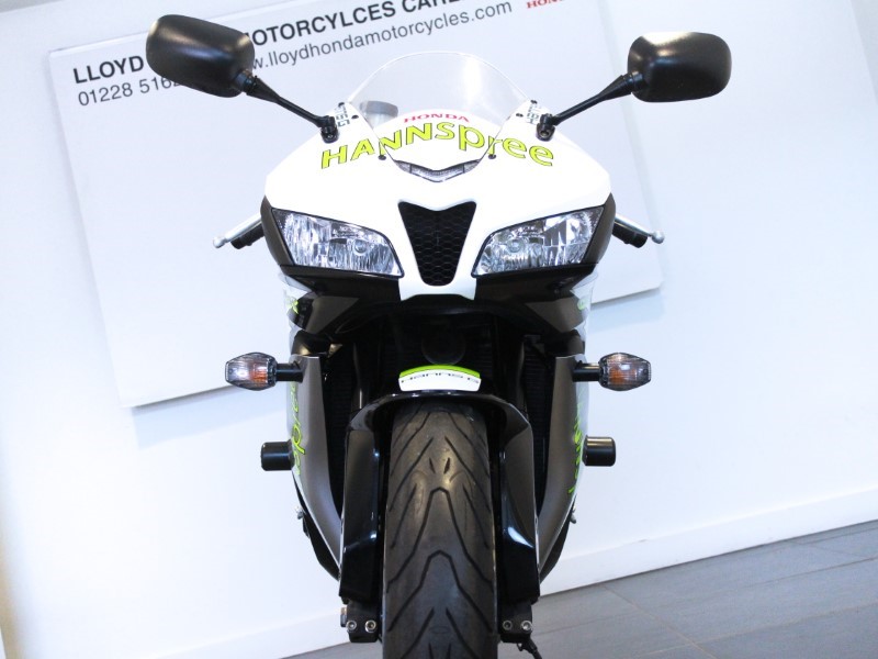 2009 (09) HONDA CBR600RR Hanspree 3607751