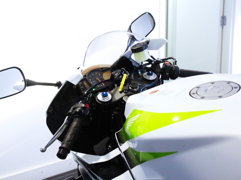 2009 (09) HONDA CBR600RR Hanspree 3607732
