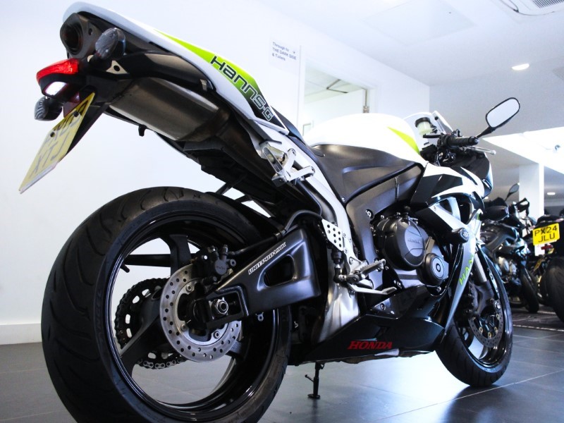 2009 (09) HONDA CBR600RR Hanspree 3607739
