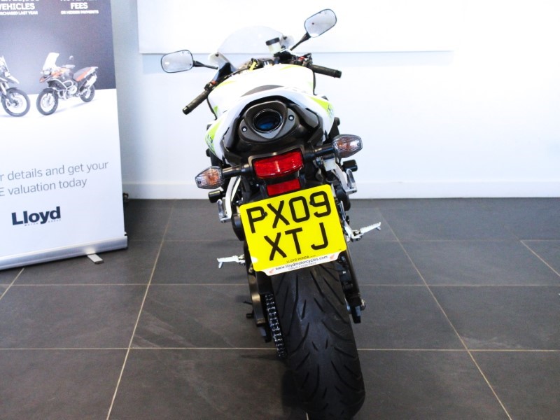 2009 (09) HONDA CBR600RR Hanspree 3607729