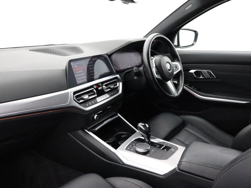 2020 (70) BMW 3 SERIES 320i M Sport 5dr Step Auto 5749391