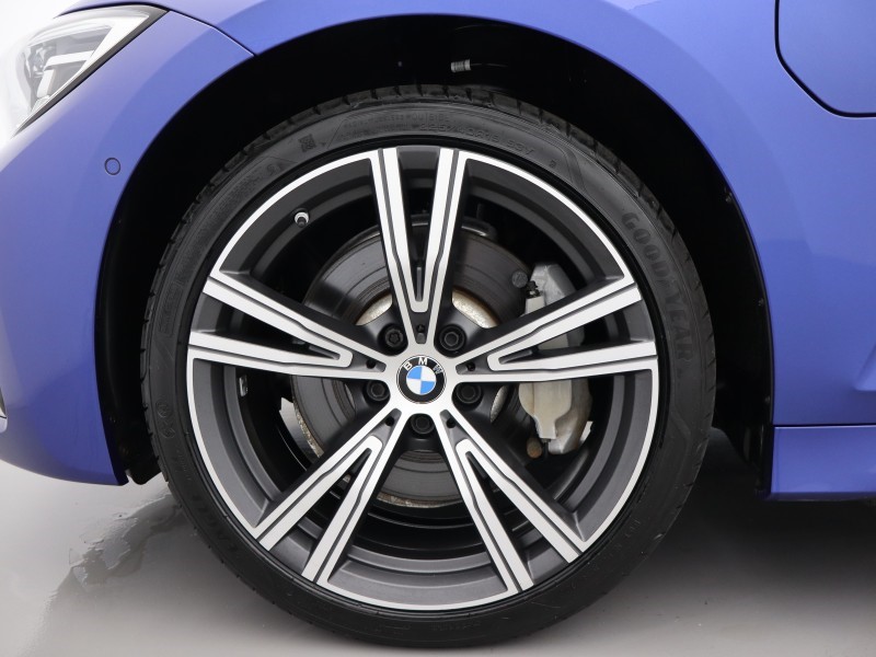 2020 (70) BMW 3 SERIES 330e M Sport 4dr Step Auto 5753978