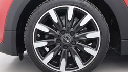 2019 (19) MINI HATCHBACK 1.5 Cooper Exclusive II 3dr 5729687