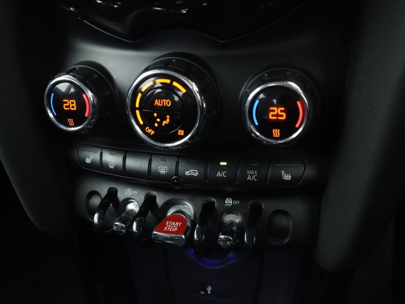2019 (19) MINI HATCHBACK 1.5 Cooper Exclusive II 3dr 5729709