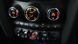 2019 (19) MINI HATCHBACK 1.5 Cooper Exclusive II 3dr 5729709