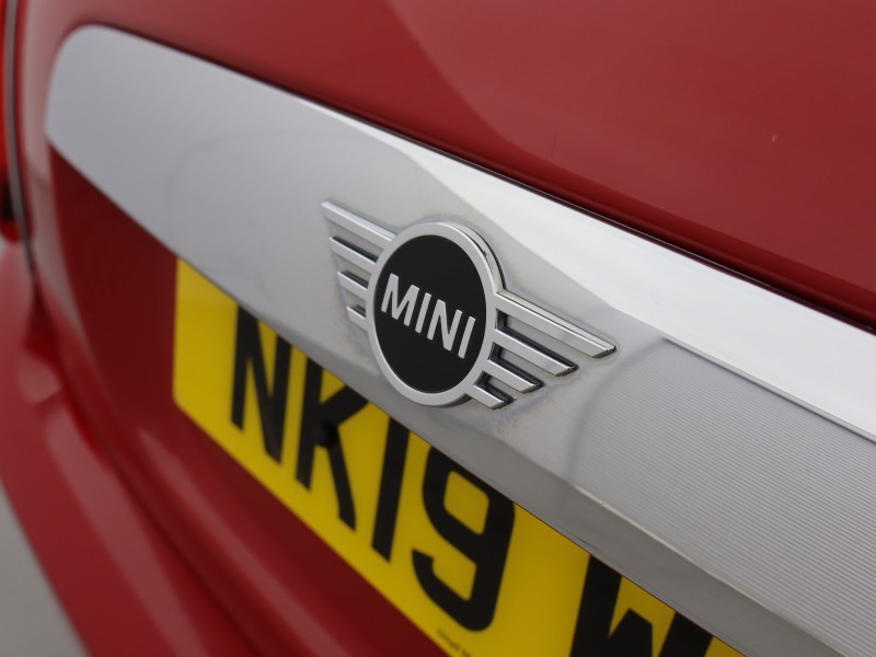 2019 (19) MINI HATCHBACK 1.5 Cooper Exclusive II 3dr 5729680