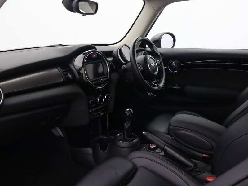 2019 (19) MINI HATCHBACK 1.5 Cooper Exclusive II 3dr 5729686