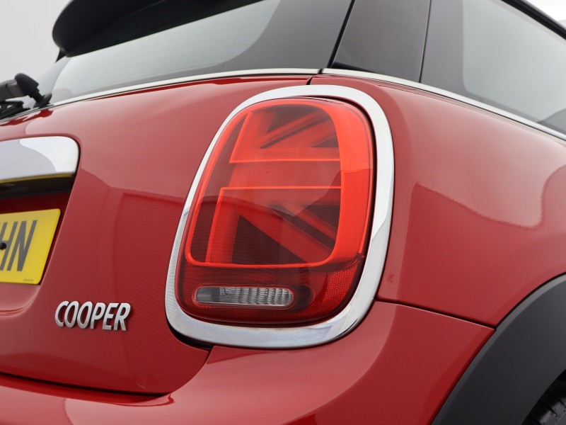 2019 (19) MINI HATCHBACK 1.5 Cooper Exclusive II 3dr 5729678