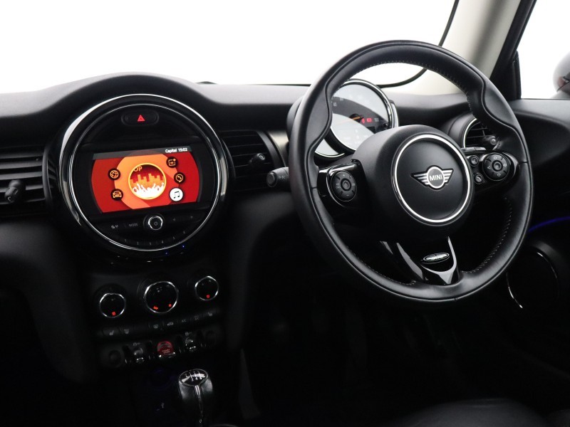 2019 (19) MINI HATCHBACK 1.5 Cooper Exclusive II 3dr 5729703