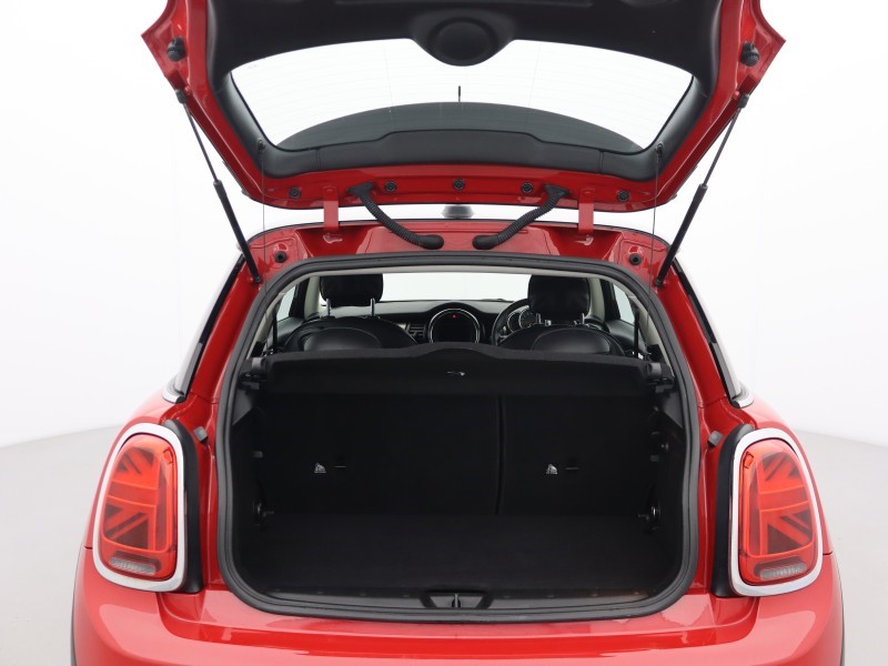 2019 (19) MINI HATCHBACK 1.5 Cooper Exclusive II 3dr 5729681