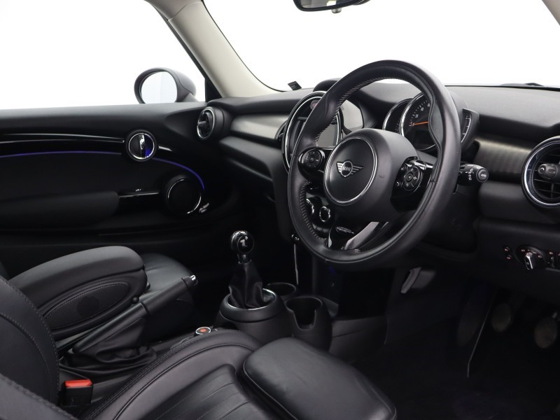 2019 (19) MINI HATCHBACK 1.5 Cooper Exclusive II 3dr 5729692
