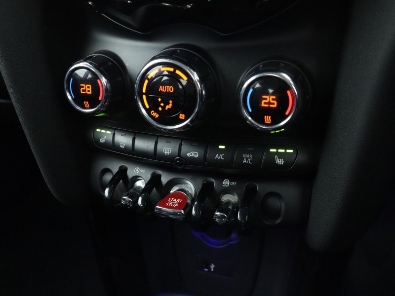 2019 (19) MINI HATCHBACK 1.5 Cooper Exclusive II 3dr 5729710