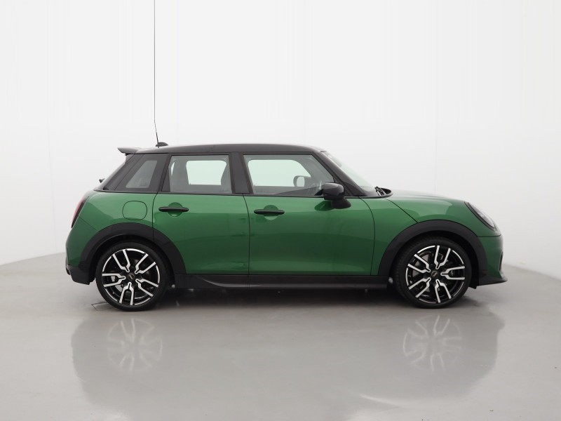 2025 (75) MINI COOPER 1.5 C Sport 5dr Auto 5751587