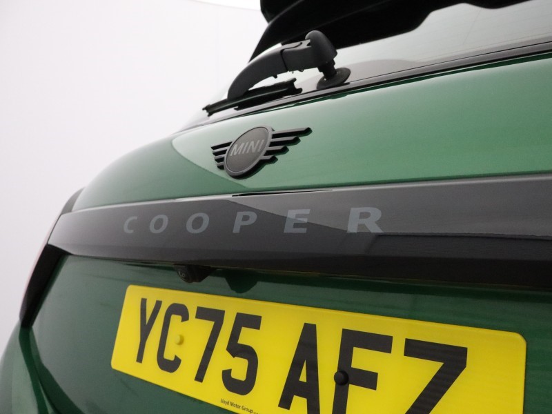 2025 (75) MINI COOPER 1.5 C Sport 5dr Auto 5751635
