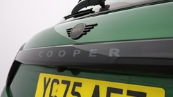 2025 (75) MINI COOPER 1.5 C Sport 5dr Auto 5751635