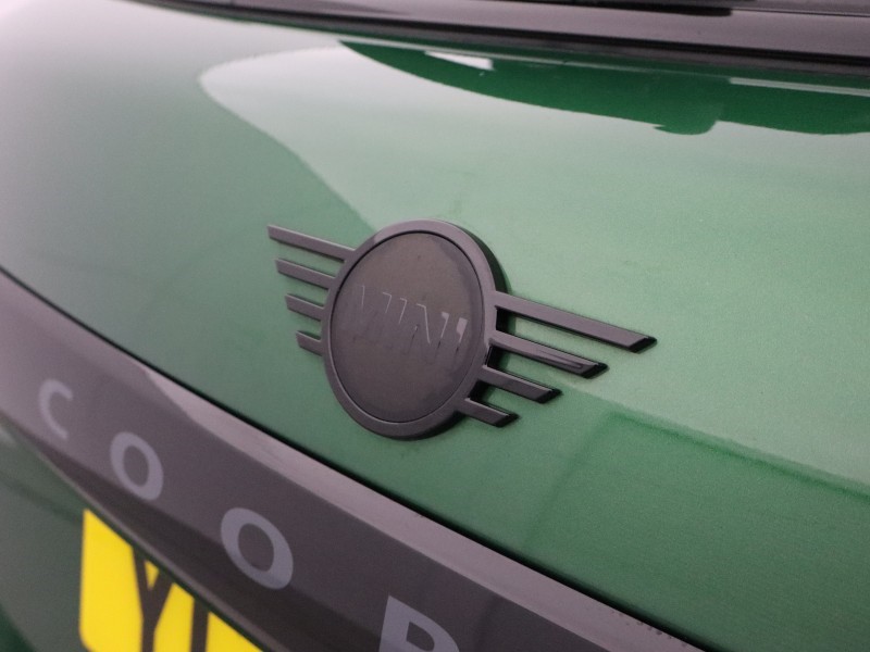 2025 (75) MINI COOPER 1.5 C Sport 5dr Auto 5751637