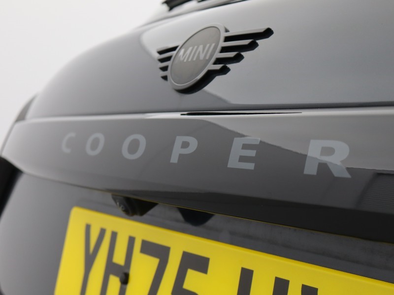 2025 (75) MINI COOPER 1.5 C Sport 5dr Auto 5790717
