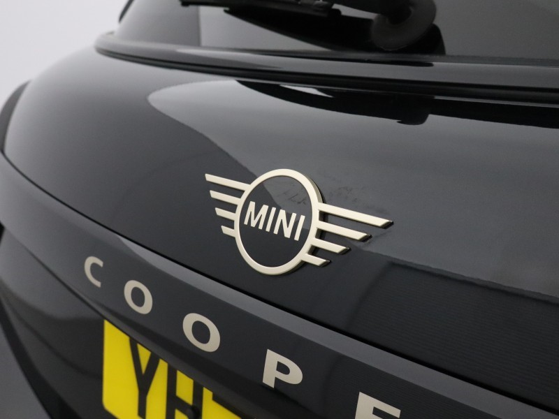2025 (75) MINI COOPER 2.0 S Classic 5dr Auto 5807681