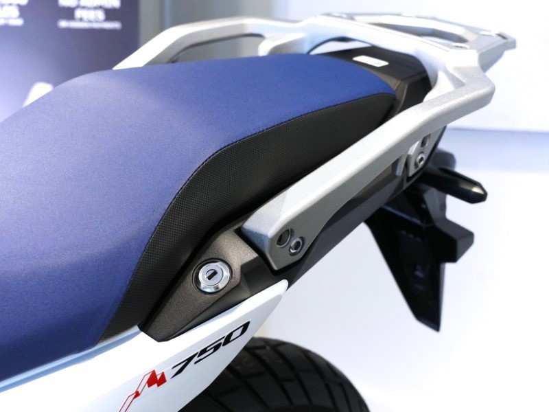 2024 (74) Honda XL750 Transalp 3726135