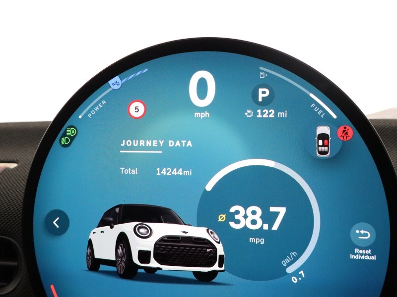2025 (75) MINI COOPER 2.0 S Sport 5dr Auto 5768380