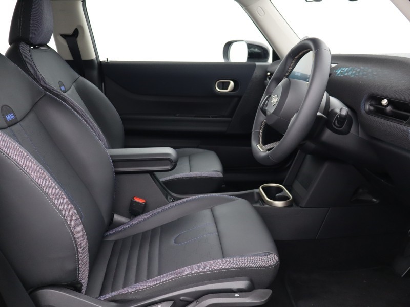 2024 (74) MINI COOPER 1.5 C Classic 3dr Auto 5733093