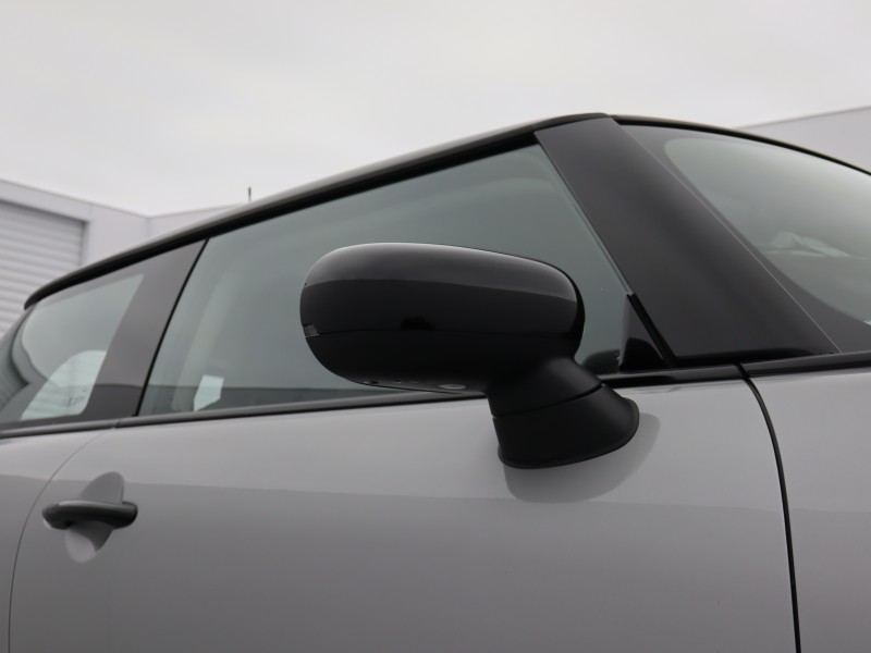 2024 (74) MINI COOPER 1.5 C Classic 3dr Auto 5733091