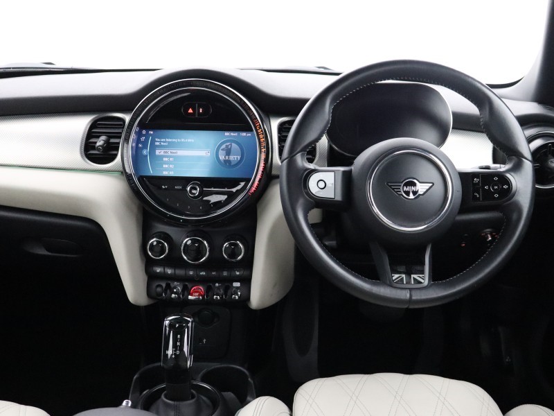 2023 (73) MINI HATCHBACK 1.5 Cooper Exclusive Premium 5dr Auto 5776786
