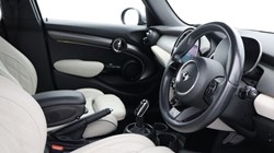 2023 (73) MINI HATCHBACK 1.5 Cooper Exclusive Premium 5dr Auto 5776758