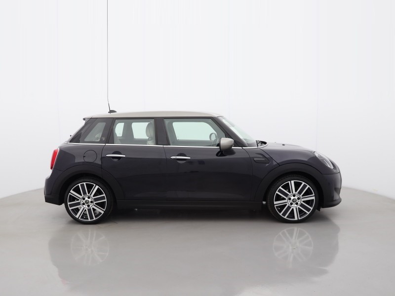 2023 (73) MINI HATCHBACK 1.5 Cooper Exclusive Premium 5dr Auto 5776743