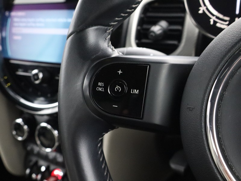 2023 (73) MINI HATCHBACK 1.5 Cooper Exclusive Premium 5dr Auto 5776775
