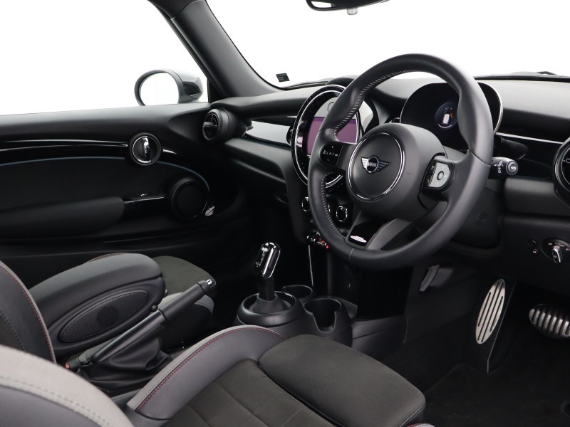 2023 (73) MINI HATCHBACK 1.5 Cooper Sport 3dr Auto 5735453