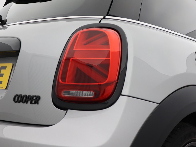 2023 (73) MINI HATCHBACK 1.5 Cooper Sport 3dr Auto 5735439