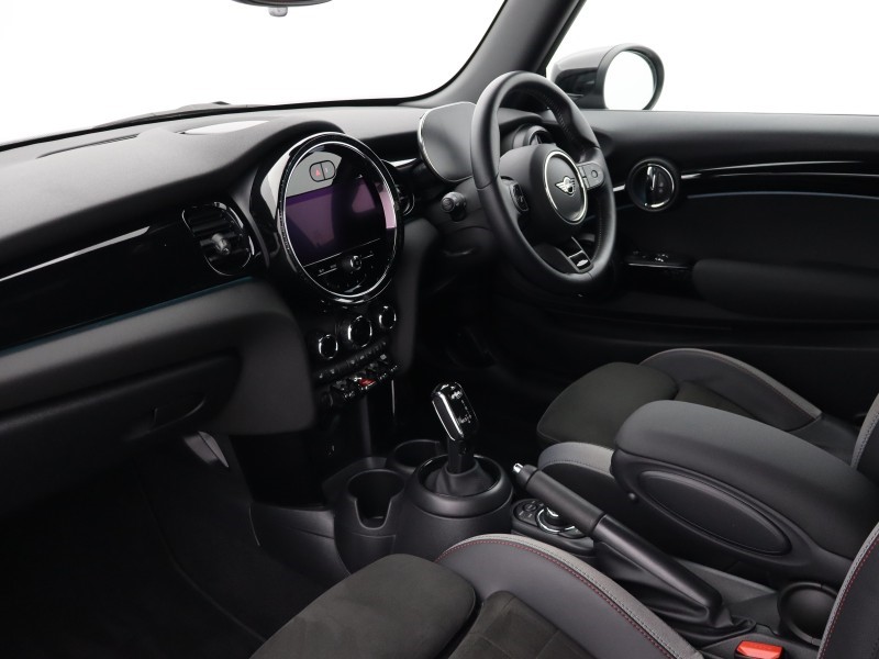 2023 (73) MINI HATCHBACK 1.5 Cooper Sport 3dr Auto 5735447