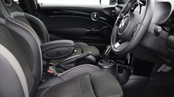 2023 (73) MINI HATCHBACK 1.5 Cooper Sport 3dr Auto 5735454