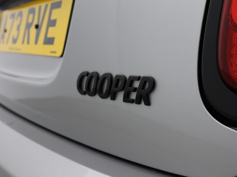 2023 (73) MINI HATCHBACK 1.5 Cooper Sport 3dr Auto 5735440