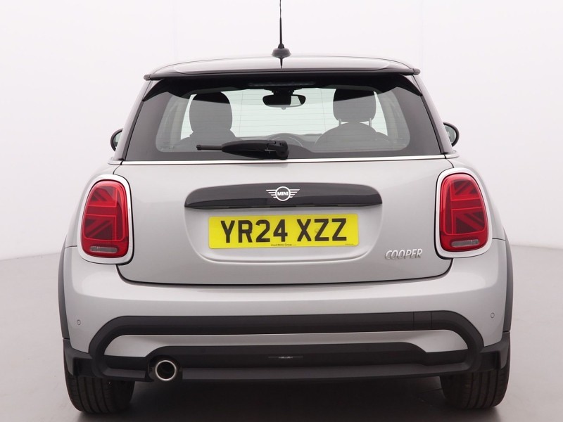 2024 (24) MINI HATCHBACK 1.5 Cooper Classic 3dr Auto 5725502