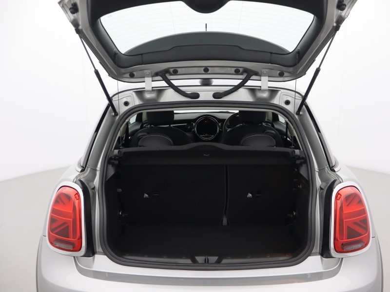 2024 (24) MINI HATCHBACK 1.5 Cooper Classic 3dr Auto 5725507
