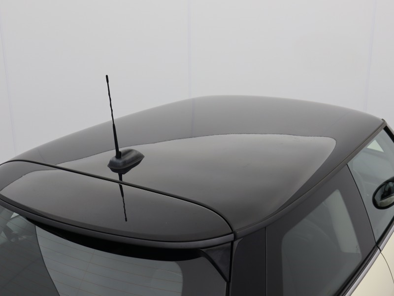 2020 (20) MINI HATCHBACK 1.5 Cooper Classic II 3dr 5740538