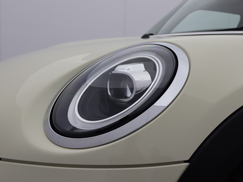 2020 (20) MINI HATCHBACK 1.5 Cooper Classic II 3dr 5740544