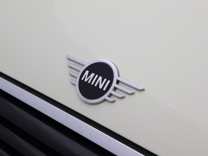2020 (20) MINI HATCHBACK 1.5 Cooper Classic II 3dr 5740546