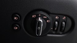 2020 (20) MINI HATCHBACK 1.5 Cooper Classic II 3dr 5740576