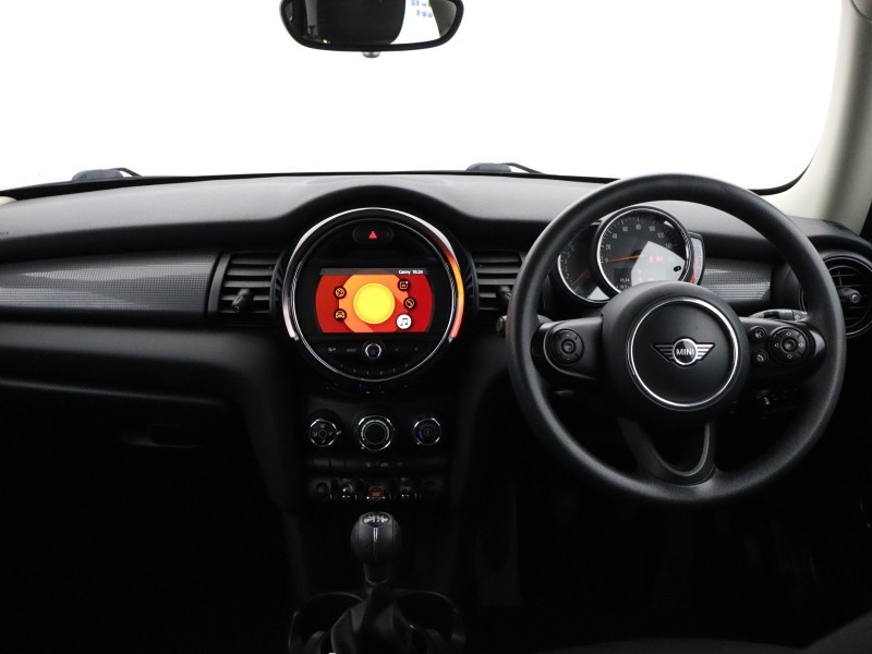2020 (20) MINI HATCHBACK 1.5 Cooper Classic II 3dr 5740556