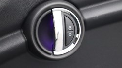 2020 (20) MINI HATCHBACK 1.5 Cooper Classic II 3dr 5740552