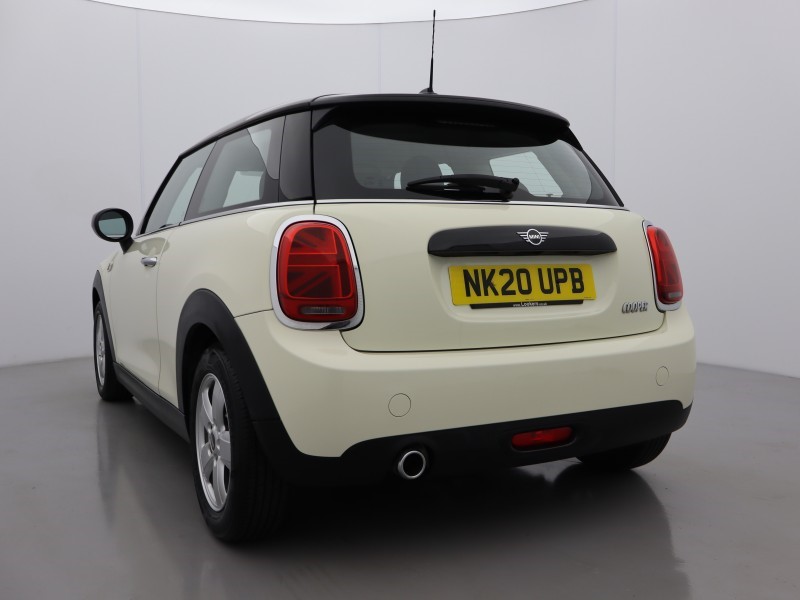 2020 (20) MINI HATCHBACK 1.5 Cooper Classic II 3dr 5740541