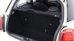 2020 (20) MINI HATCHBACK 1.5 Cooper Classic II 3dr 5740540