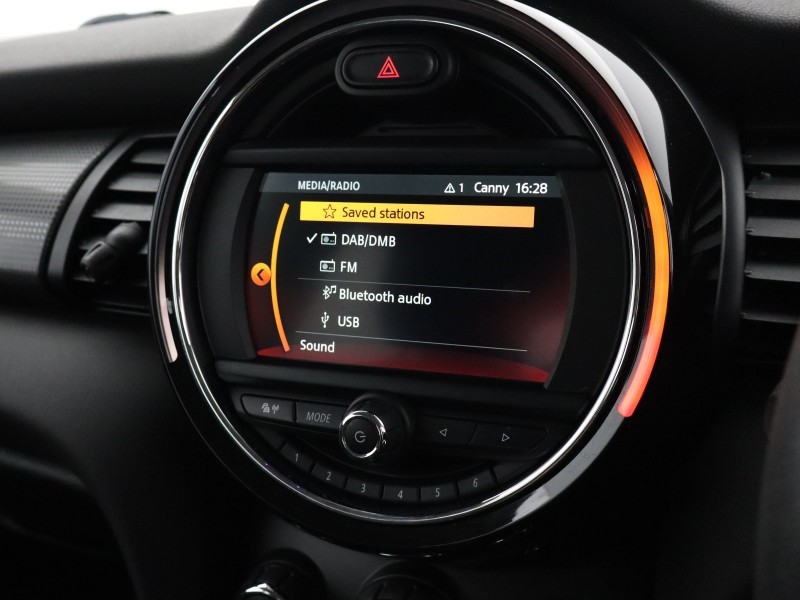 2020 (20) MINI HATCHBACK 1.5 Cooper Classic II 3dr 5740567