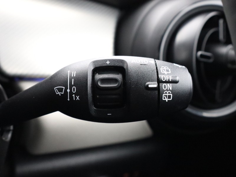 2023 (23) MINI HATCHBACK 1.5 Cooper Exclusive 3dr 5766613