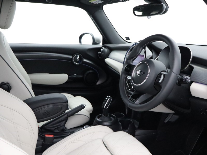 2023 (23) MINI HATCHBACK 1.5 Cooper Exclusive 3dr 5766589